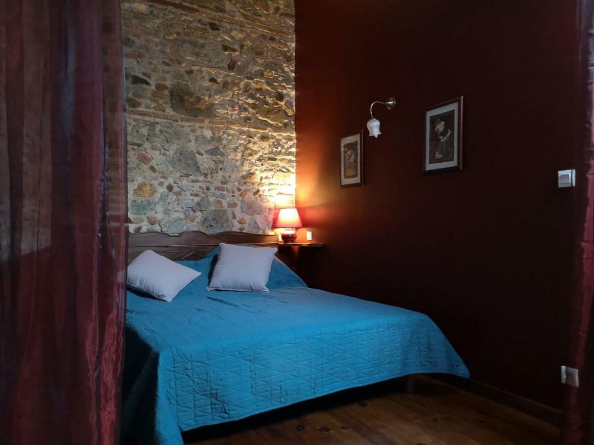 Hotel El Castell Embruixat Saint-Hippolyte  Zewnętrze zdjęcie