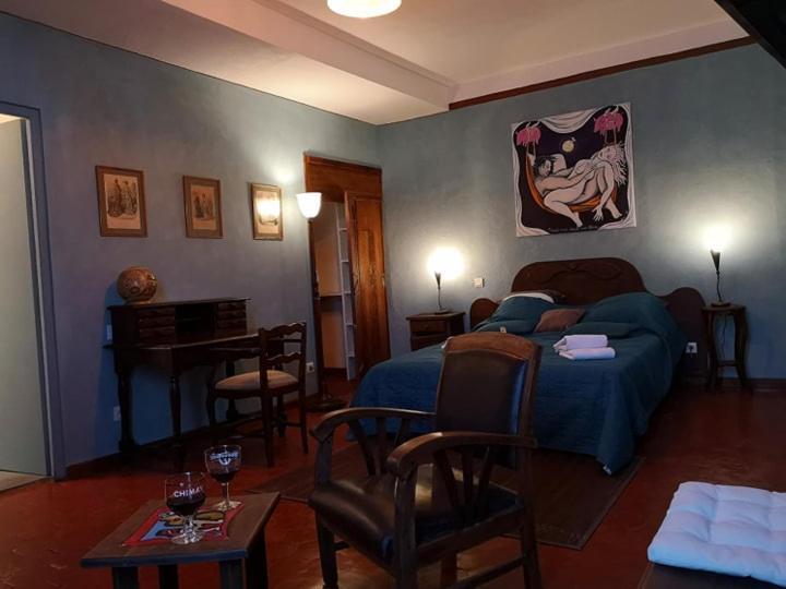 Hotel El Castell Embruixat Saint-Hippolyte  Zewnętrze zdjęcie